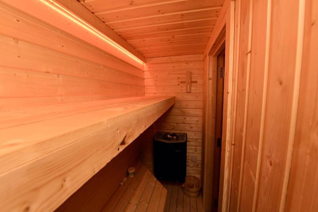 Flanders Loft Luxury Apartment With Sauna 던기번 외부 사진